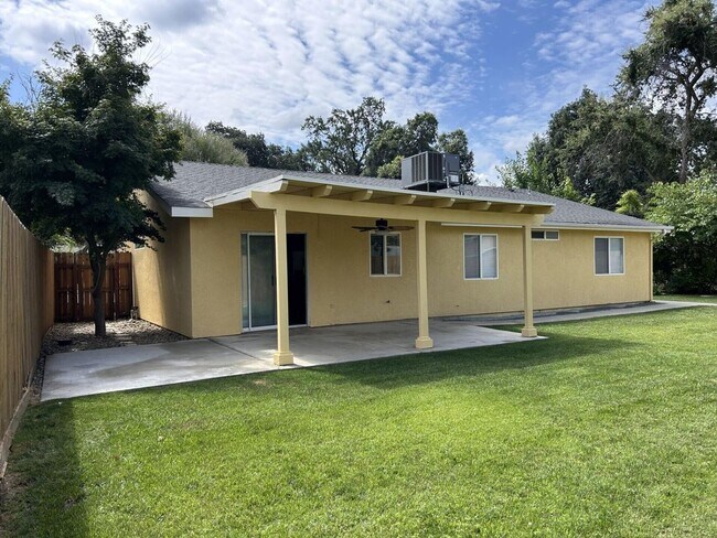 Building Photo - 4724 W Manor Ct