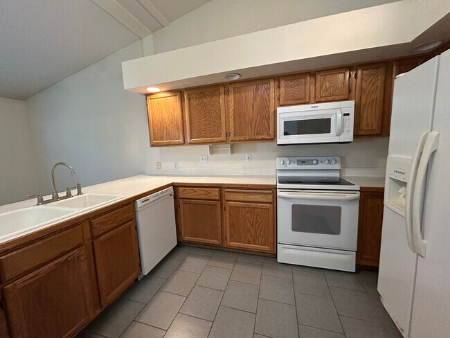 Building Photo - Charming Single-Level Home in Eagle with 3 Bedrooms and 2 Bathrooms! | $600 OFF FIRST MONTH'S RENT!!