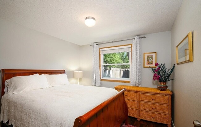 Building Photo - 5656 S Onaga Pl