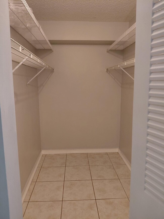 Building Photo - 4225 S 57th Ave