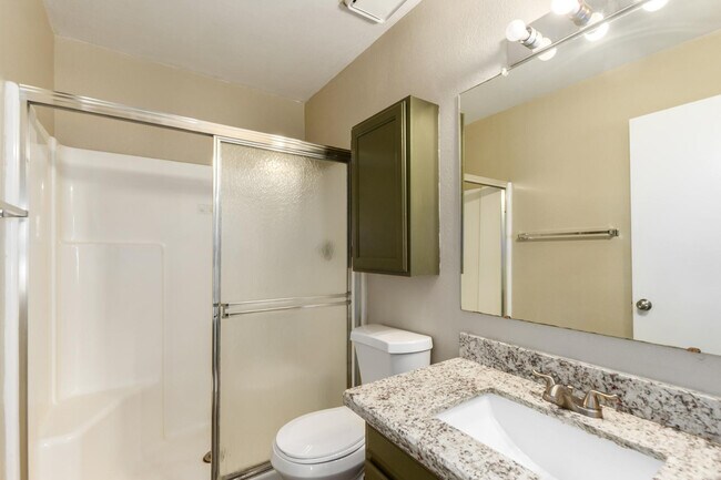 Building Photo - 2113 N Los Altos Dr