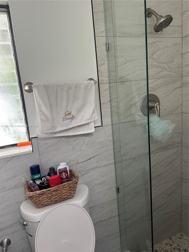 Building Photo - 1428 Hayes St