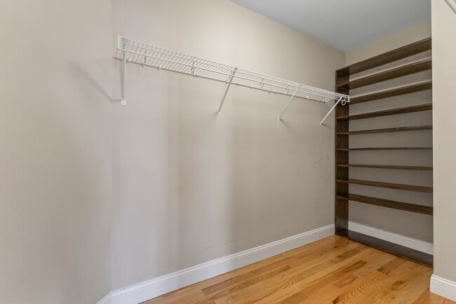 Building Photo - 5 Two Mile Hill Rd