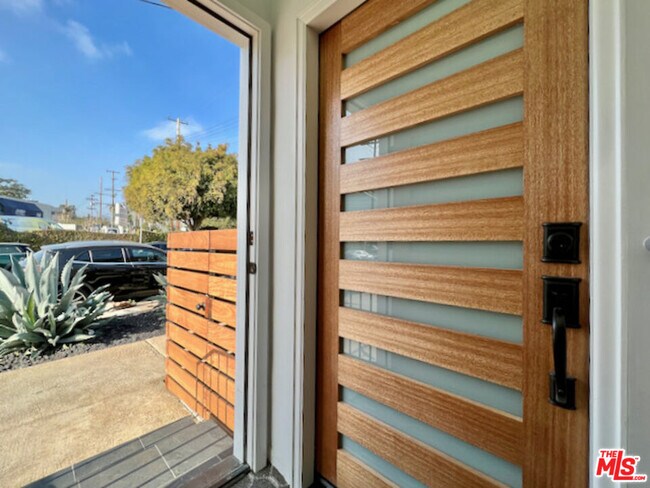 Building Photo - 11700 Dorothy St