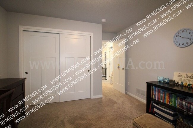 Building Photo - 2021 NW Beechwood St