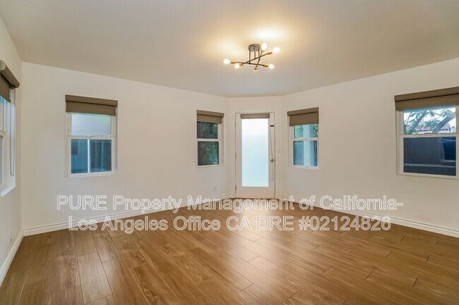 Building Photo - 5049 Pickford St
