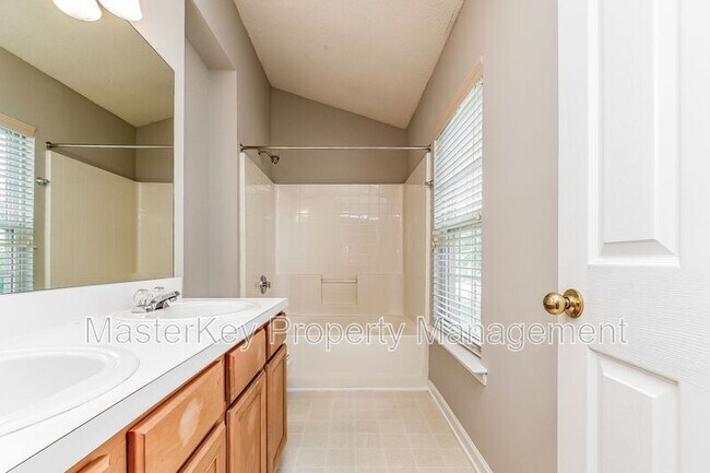 Building Photo - 104 Taylor Glen Dr