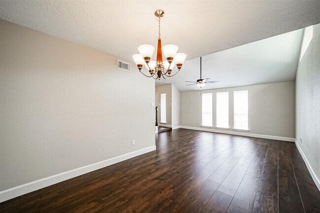 Building Photo - 16974 Cairntosh St