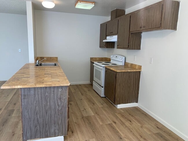 Building Photo - Fairfield Home Near Travis AFB & Laurel Cr...