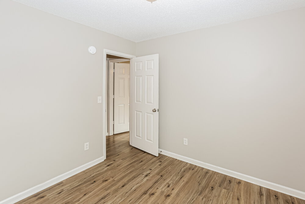 Building Photo - 4817 Farmview Dr