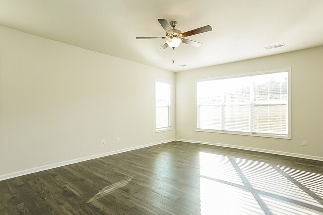 Building Photo - 846 Delta Ln