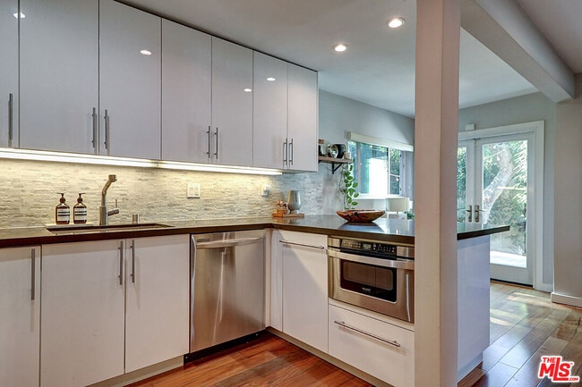 Building Photo - 8326 Ridpath Dr