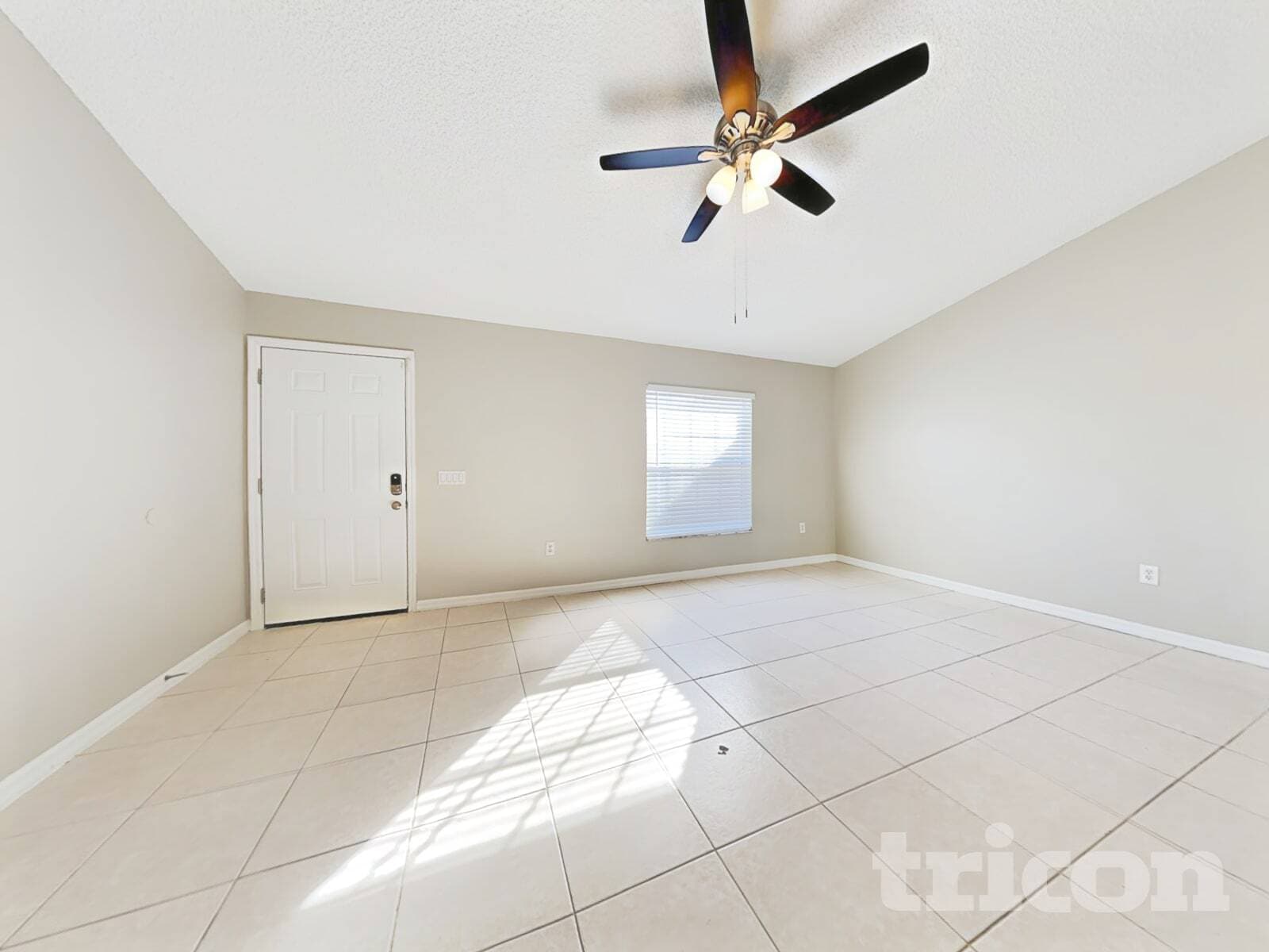 Building Photo - 1194 Algoma St