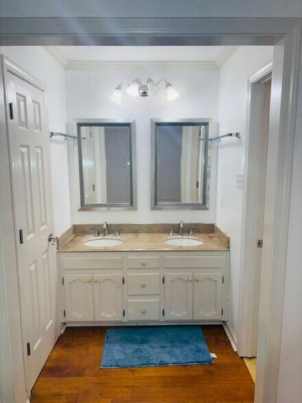 Building Photo - 14244 Teewood Ct