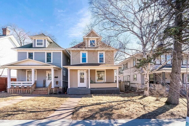 Building Photo - 2114 E 4th St