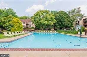 Building Photo - 329 Shawmont Ave