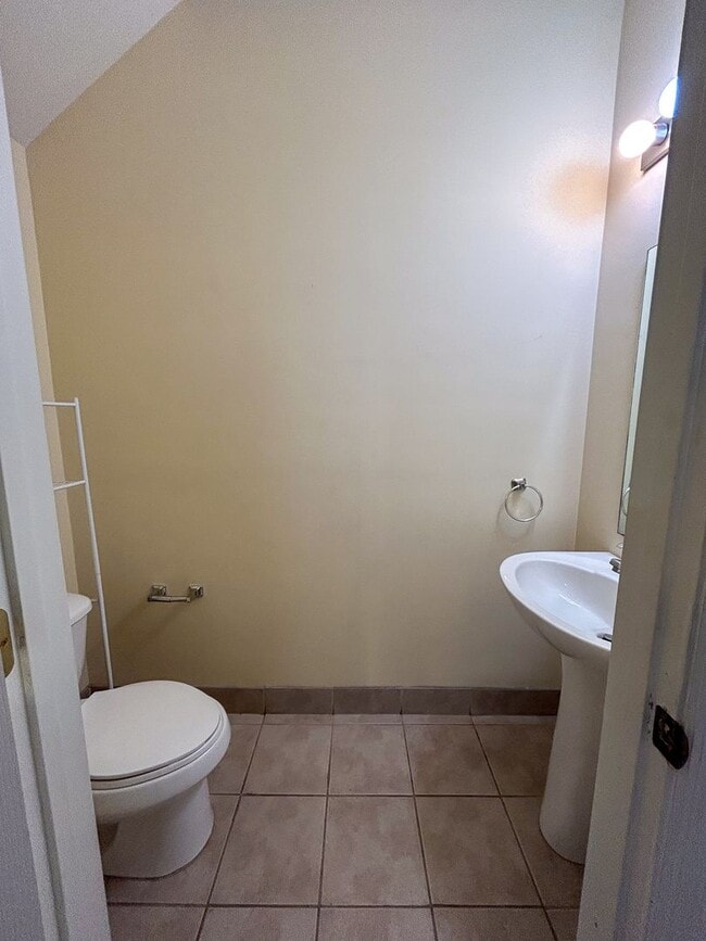 Building Photo - Garland #861