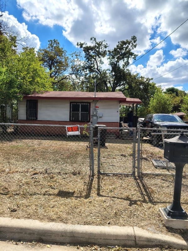 Building Photo - 138 Dorie St