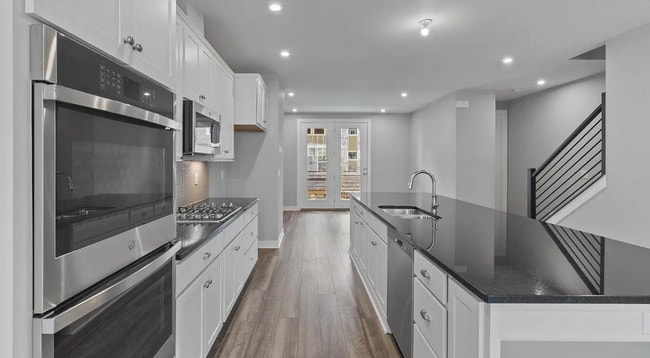 Building Photo - 7233 Otley Dr