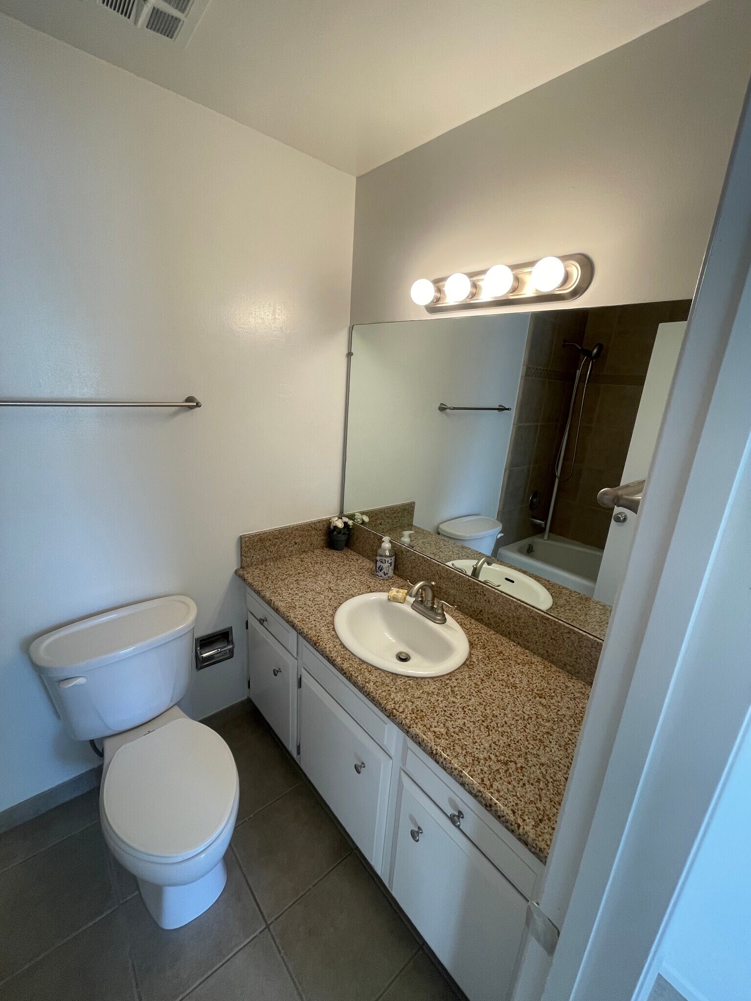 Building Photo - 140 Paseo Farrallon