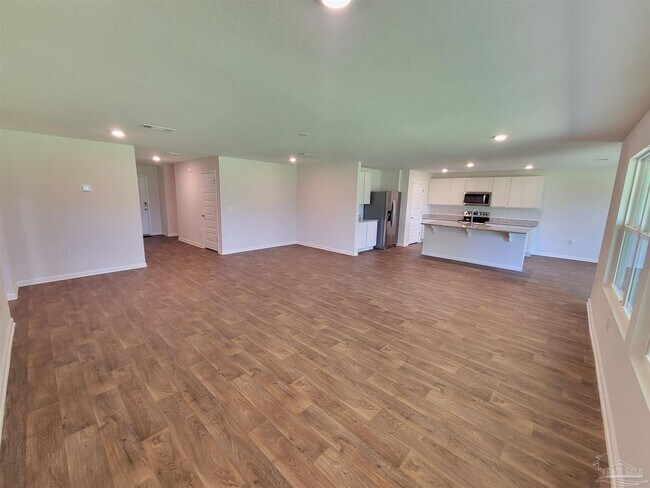Building Photo - 8016 Twin Cedar Dr
