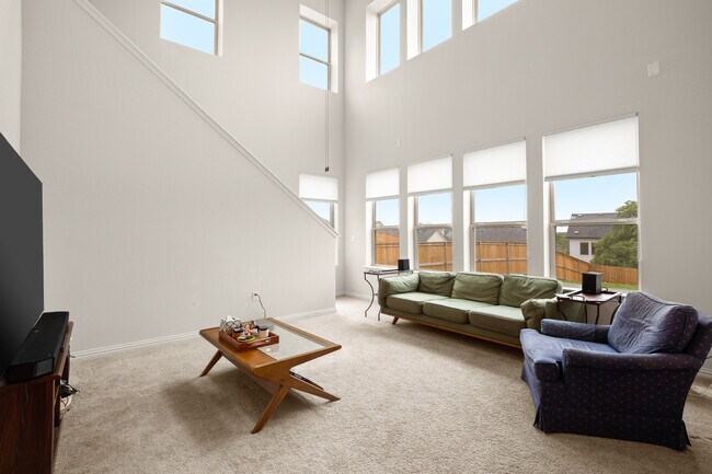 Building Photo - 918 Pittsburgh Dr