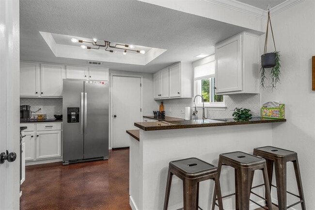 Building Photo - 1602 Rock Creek Dr