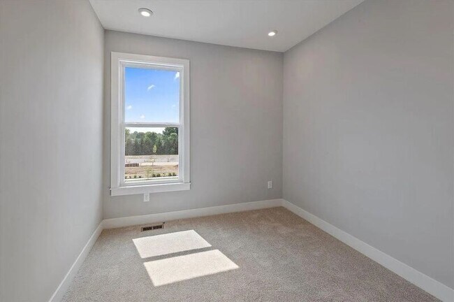 Building Photo - 7234 Otley Dr