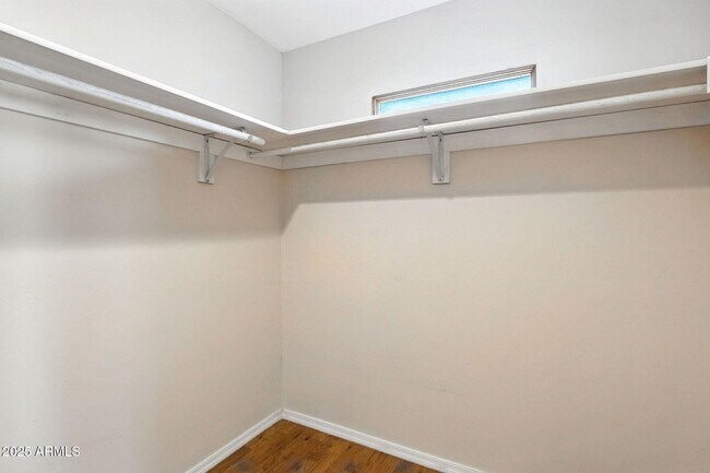 Building Photo - 3519 N 63rd Pl