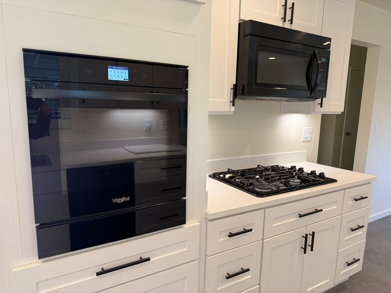 Building Photo - 486 Vaquero Ln