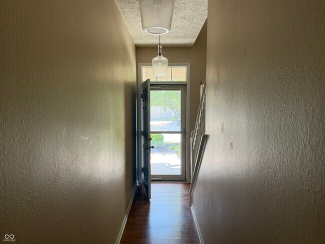 Building Photo - 2424 Boyer Ln