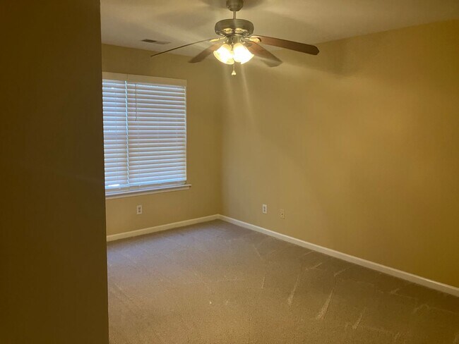 Building Photo - 3BR / 2.5 BA  At Bluffton Park