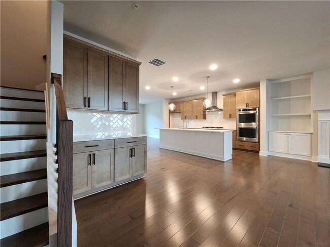 Building Photo - 1222 Waterfall Ct