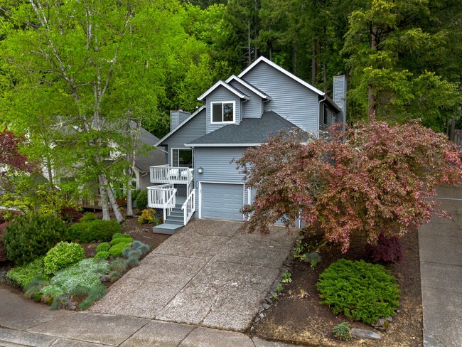 Building Photo - Private Retreat Backing to Trails in the Heart of Lake Oswego