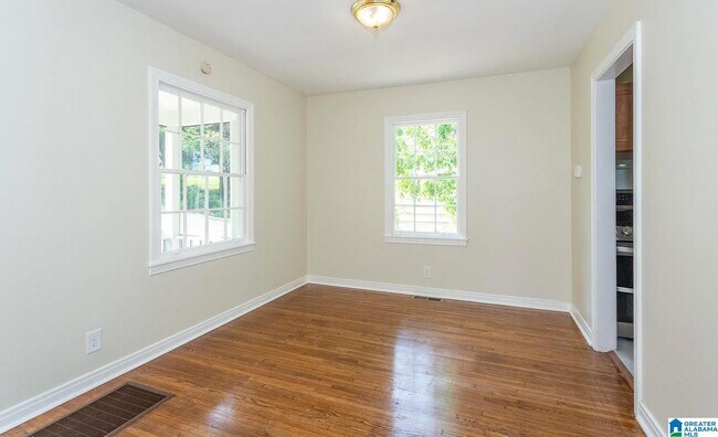 Building Photo - 921 5 Mile Rd