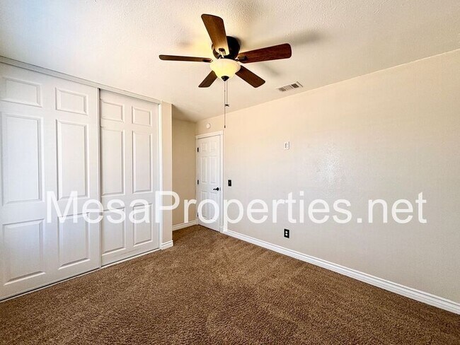 Building Photo - 16481 Silica Dr