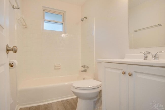 Building Photo - 4725 Clara St