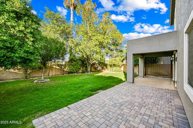 Building Photo - 15342 W Windsor Ave