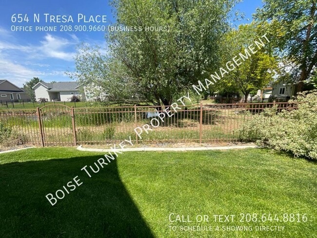Building Photo - 654 N Tresa Pl