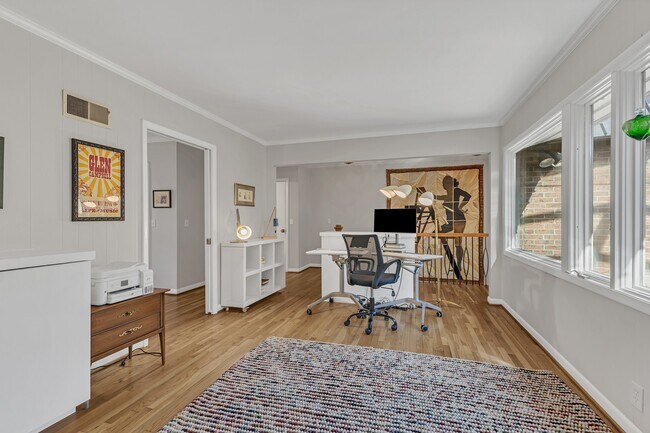 Building Photo - 678 Timber Ln