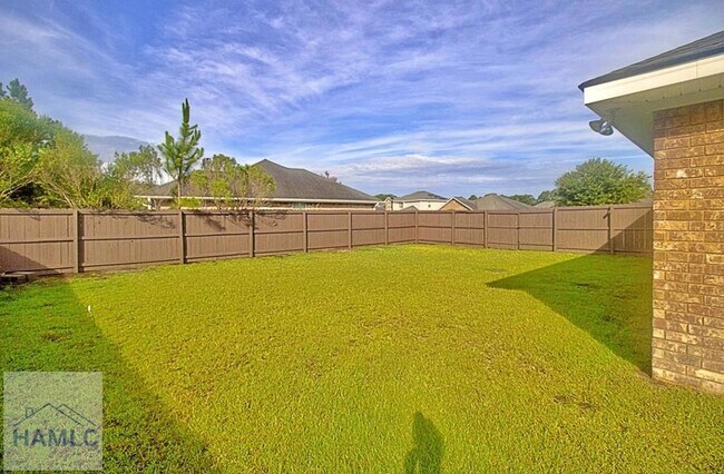 Building Photo - 119 Grandview Dr