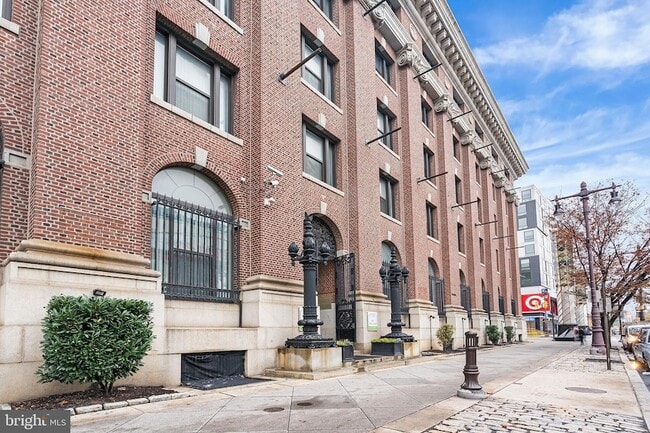 Building Photo - 1100 S Broad St