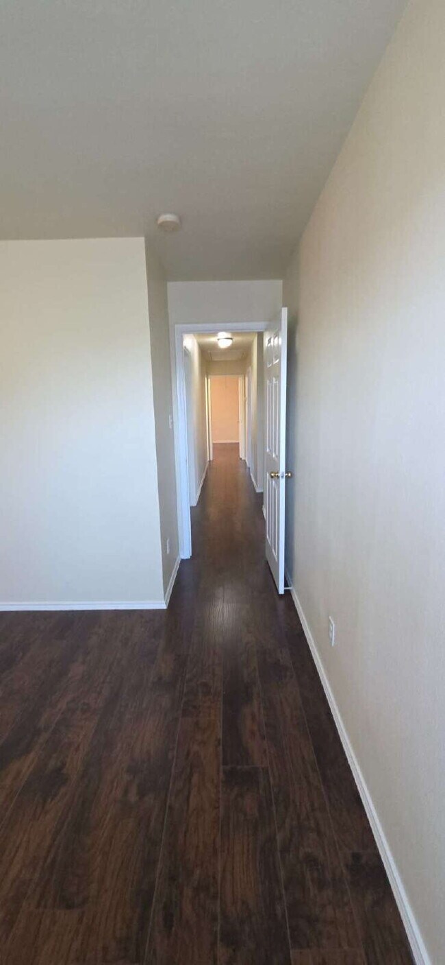 Building Photo - Expansive Mansfield Home with 5 Bedrooms, ...