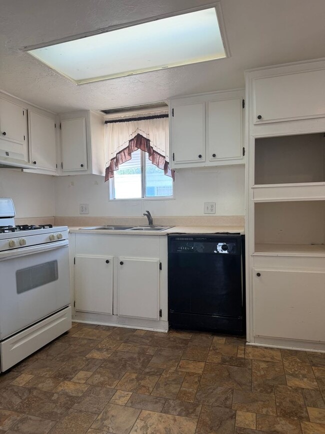 Building Photo - 4117 N Gregorio Cir