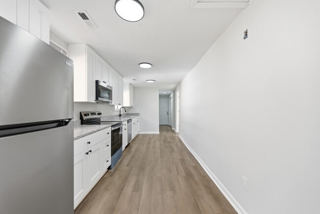 Building Photo - 4308 Roanoke Ave