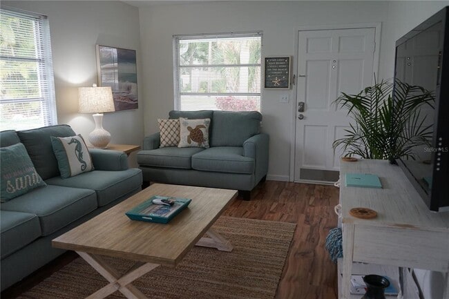 Building Photo - 1877 Southpointe Dr