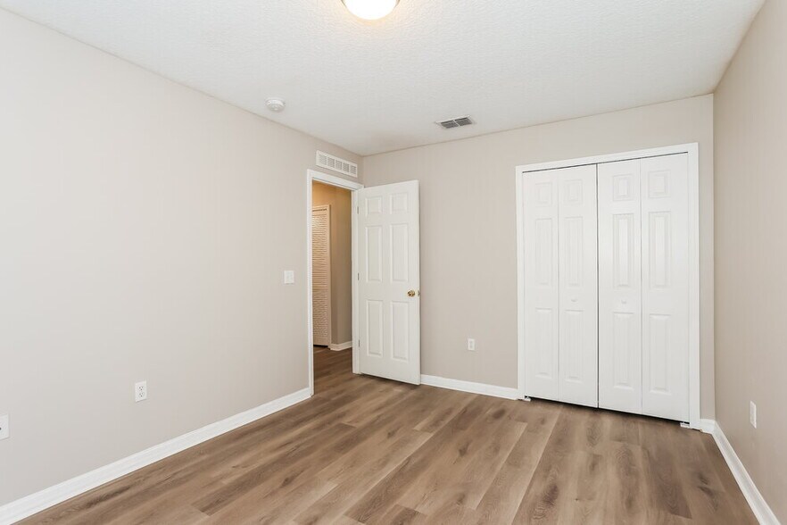 Building Photo - 2623 Bluewave Dr