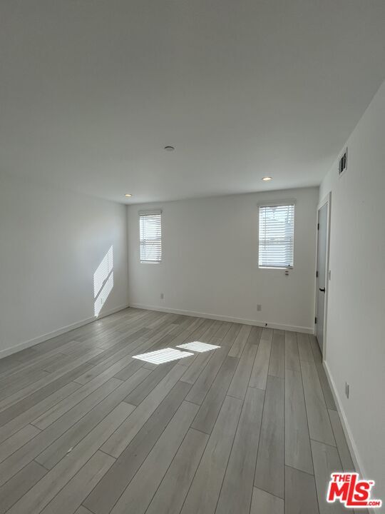 Building Photo - 246 N Dillon St