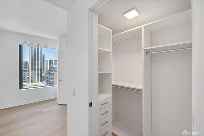 Building Photo - 280 Spear St