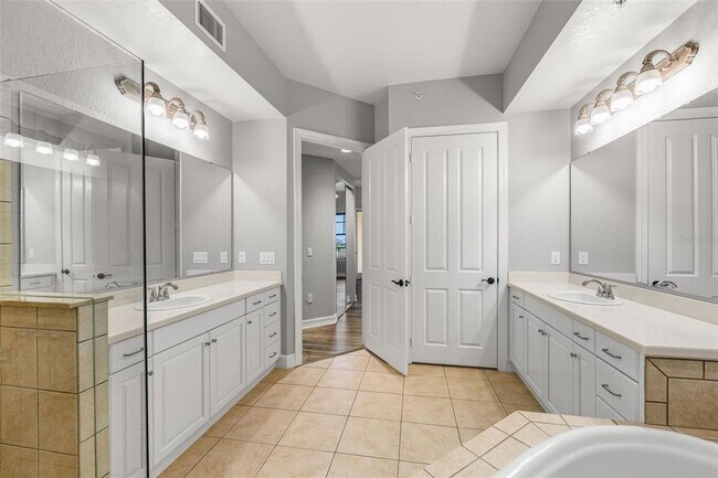 Building Photo - 99 Vivante Blvd